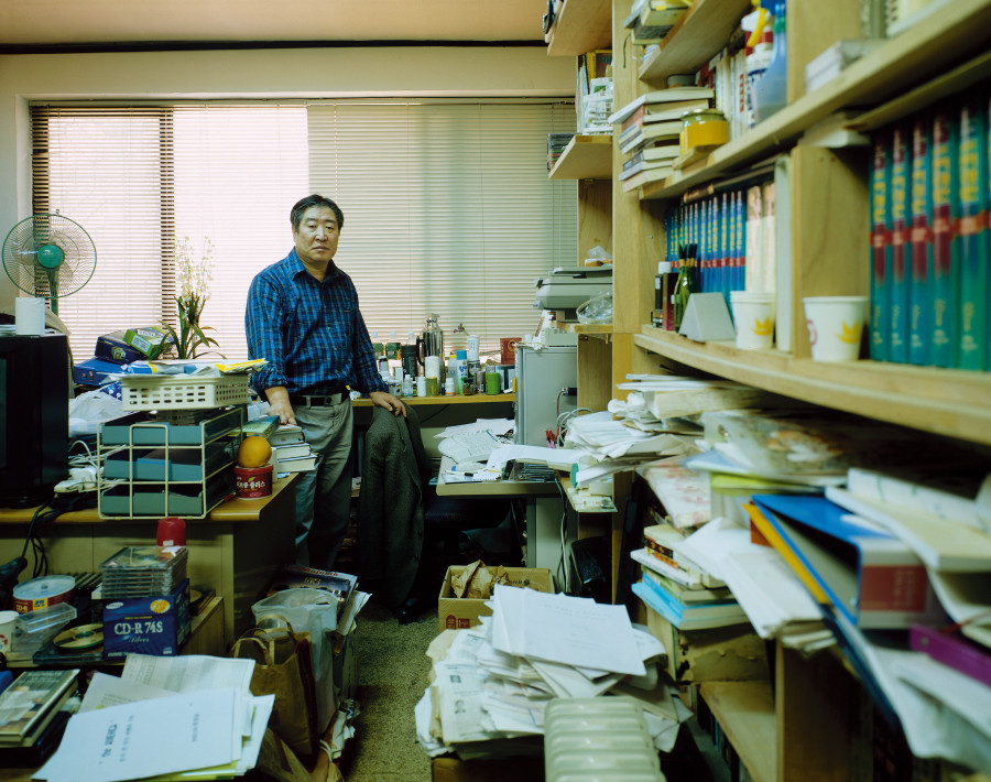 Kim Sung-ok, Seoul, 2001. Framed ilfochrome print mounted on aluminum, 128 x 159 cm, Ed. 1/3 + 2 AP