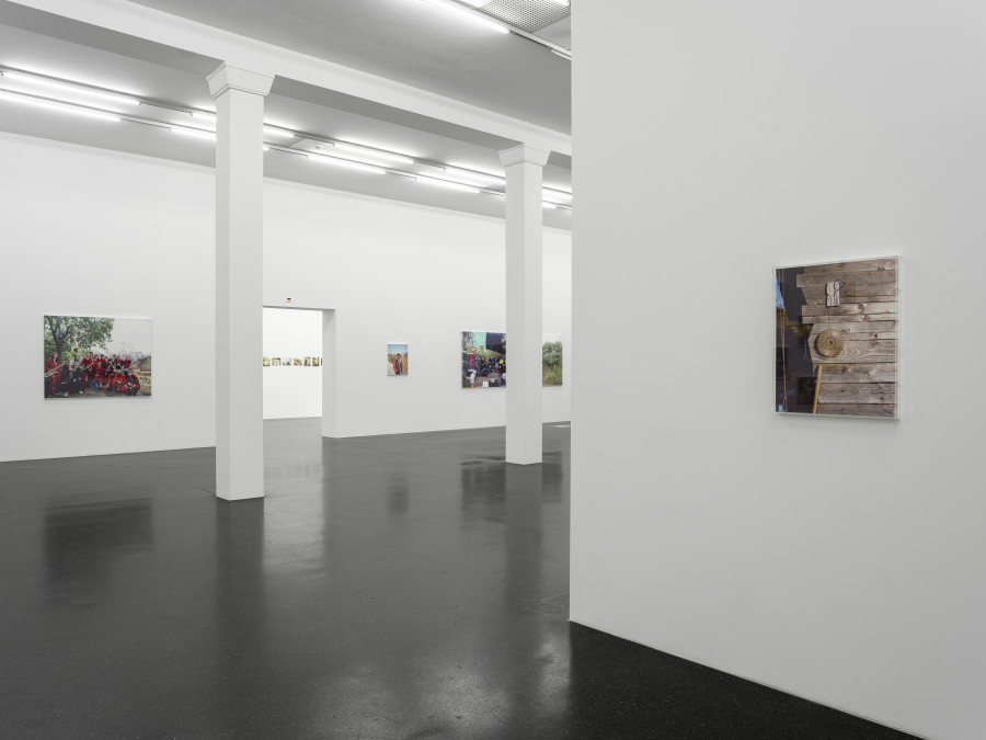 Installation view, Bruno Serralongue, Pour la vie, Galerie Francesca Pia, Zurich, 2022. Photo: Cedric Mussano