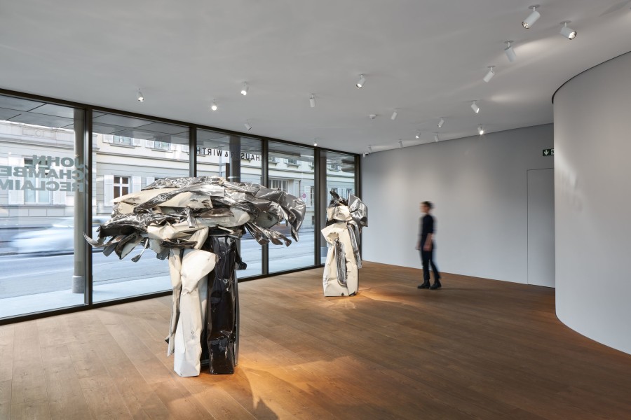 Installation view, ‘John Chamberlain. Reclaimed’ at Hauser & Wirth Zurich, Bahnhofstrasse 1, until 21 May 2022 © 2022 Fairweather & Fairweather LTD / Artists Rights Society (ARS), New York. Courtesy the John Chamberlain Estate and Hauser & Wirth. Photo: Jon Etter
