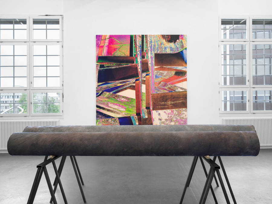 Wade Guyton, Untitled, 2025, Epson UltraChrome PRO inkjet on linen, 325 x 275 cm; Untitled, 2024, Cast bronze and aluminum, 35 x 369 x 34 cm; 31.9 x 316.9 x 32.1 cm. Installation view, Galerie Francesca Pia, Zurich 2025. Photo: Cedric Mussano