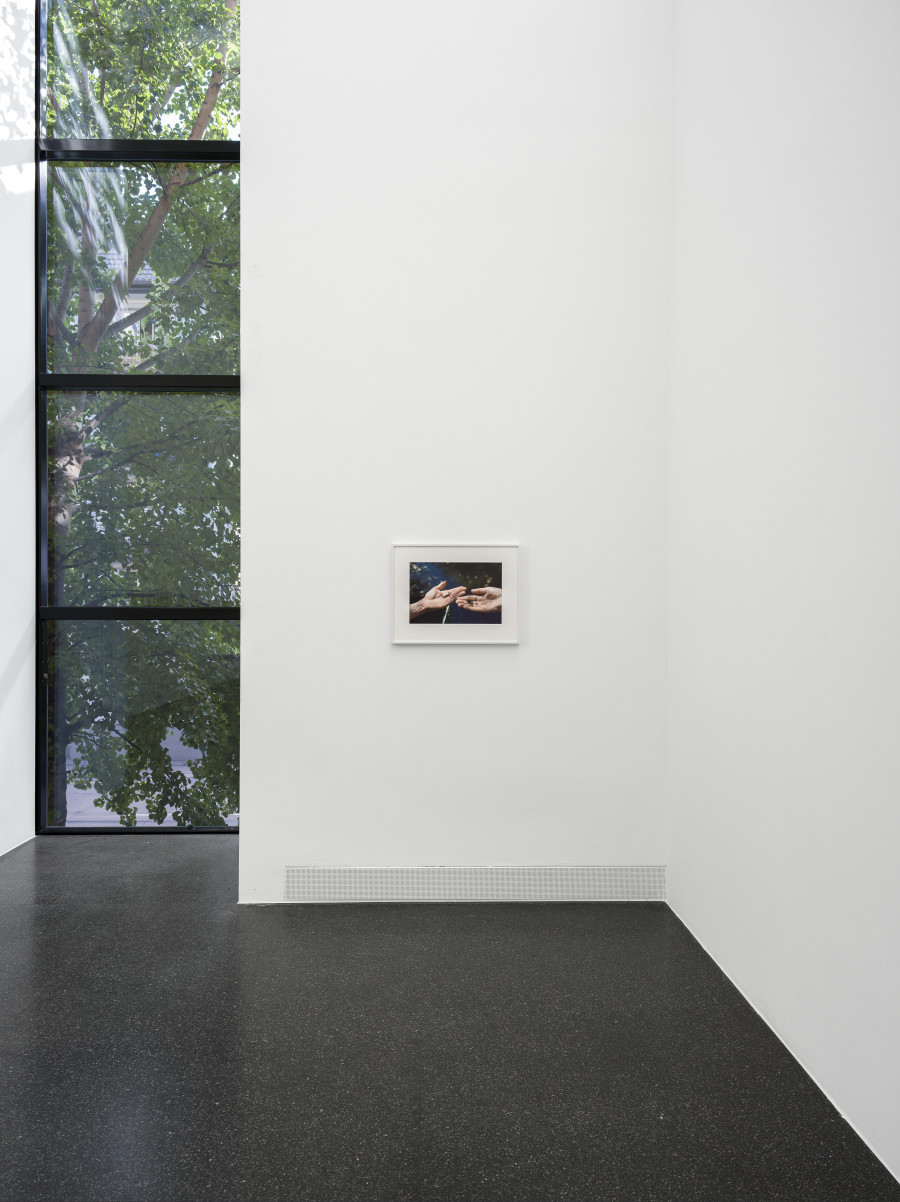 Installation view, Bruno Serralongue, Pour la vie, Galerie Francesca Pia, Zurich, 2022. Photo: Cedric Mussano