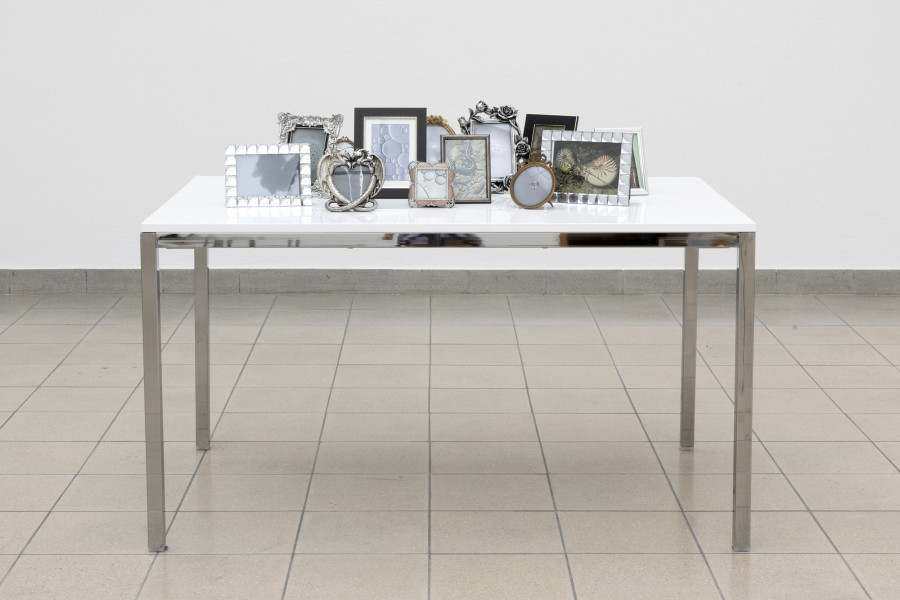 Hélène Fauquet, life-world, 2023. Hélène Fauquet, Phenomena, Ausstellungsansicht / installation view, Kunsthaus Glarus, 2023. Foto / Photo: Gina Folly