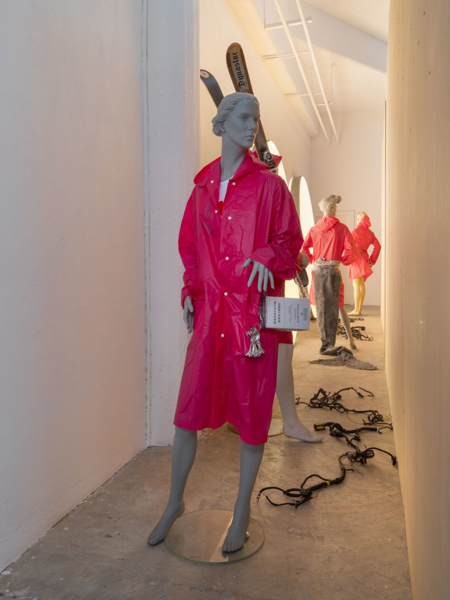 Coulisses (detail), 2024, Mixed media, mannequins, Variable size. Photo: Julien Gremaud. Courtesy the artist and CIRCUIT