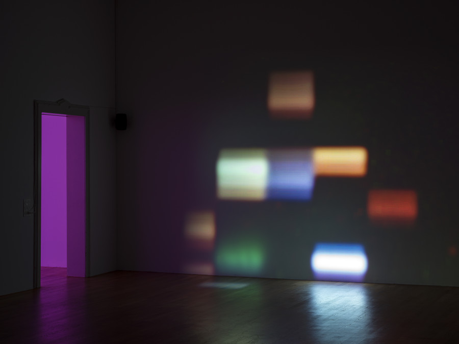 Valentina Triet, Provider in Fall 2003, 4:3, 18:31, in Of manners, of trips, Kunsthalle Winterthur, 2024. Foto: Cedric Mussano. Courtesy of Kunsthalle Winterthur.
