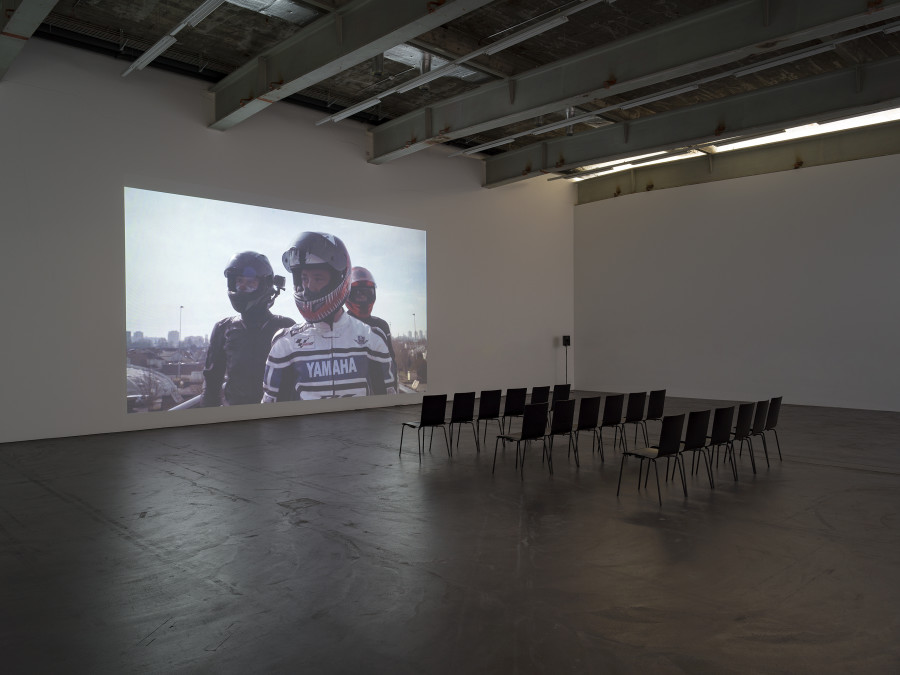(LA)HORDE - Marine Brutti, Jonathan Debrouwer, Arthur Harel –, Bondy, 2017, Kunsthalle Zürich, 2024. Foto / Image: Cedric Mussano