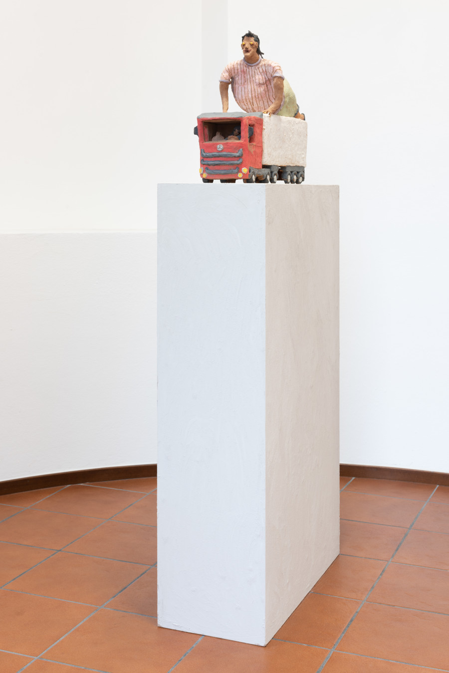 Ugo Gattini, Camillo!, Terra cotta, 20x40x60cm, 2021.