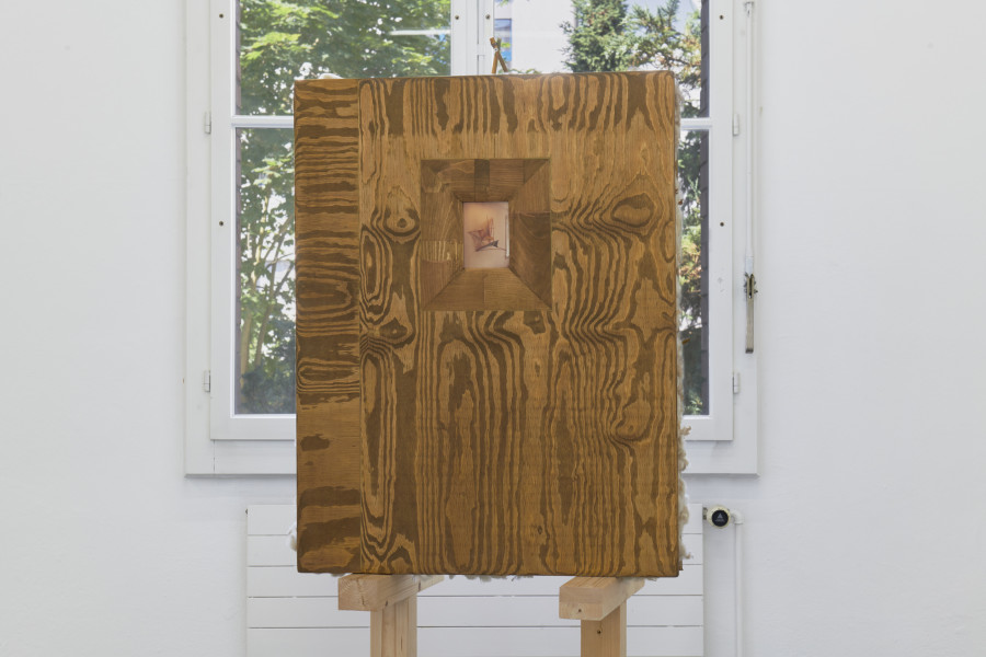 Brad Kronz, What they did for folk revival, 2022. Photo : Guillaume Python. Courtesy of the artist and Kunsthalle Friart Fribourg