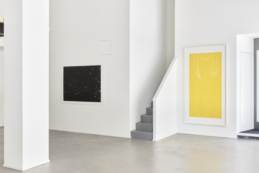 Andrea Büttner, Tears, 2010, woodcut on paper, 120 x 180 cm, Ed. of 10 (+2AP). Erntender, 2021, woodcut on paper, 217.5 x 124 cm (framed), unique in color.Photo: Max Ehrengruber, Courtesy of the artist and Galerie Tschudi