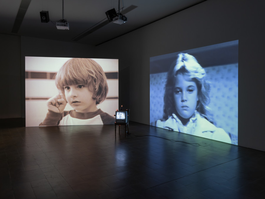 Exhibition view, Susan Hiller, Divided Self, Kunsthaus Biel Centre d’art Bienne, 2025. © The Estate of Susan Hiller; Courtesy of Lisson Gallery; photos Lea Kunz