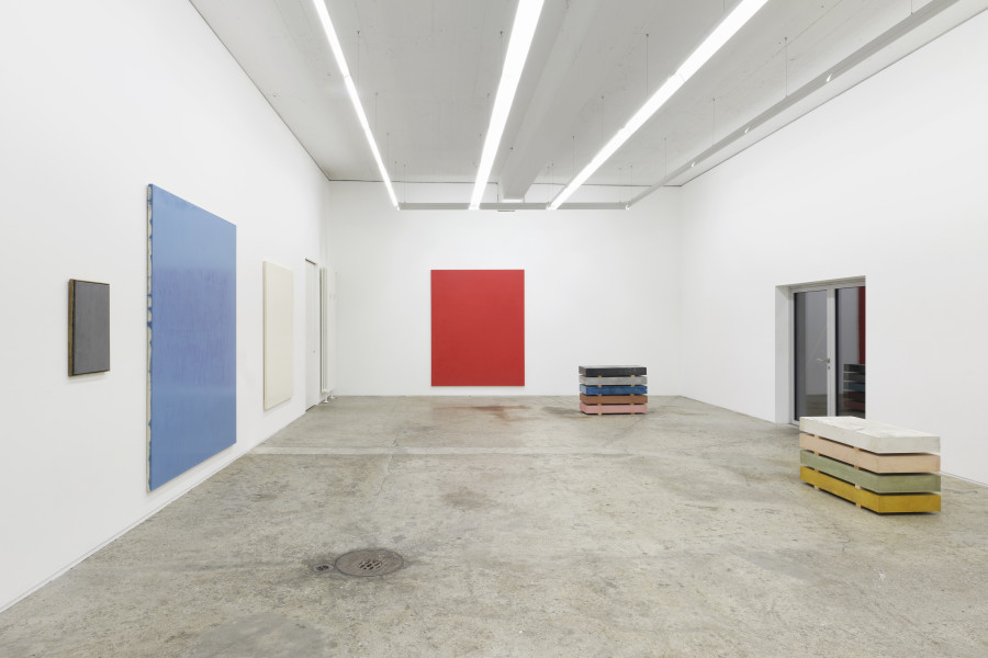 Exhibition view, Günther Wizemann, Oil Colour for Artists, Galerie Mark Müller, 2024. Copyrigh: the photographer Conradin Frei, the artist Günther Wizemann and the gallery.