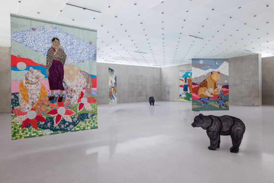 Małgorzata Mirga-Tas, Tełe Ćerhenia Jekh Jag, Exhibition view third floor Kunsthaus Bregenz, 2025. Photo: Markus Tretter. © Małgorzata Mirga-Tas, Kunsthaus Bregenz. Courtesy of the artist, Foksal Gallery Foundation, Warsaw, Frith Street Gallery, London, Karma International, Zurich