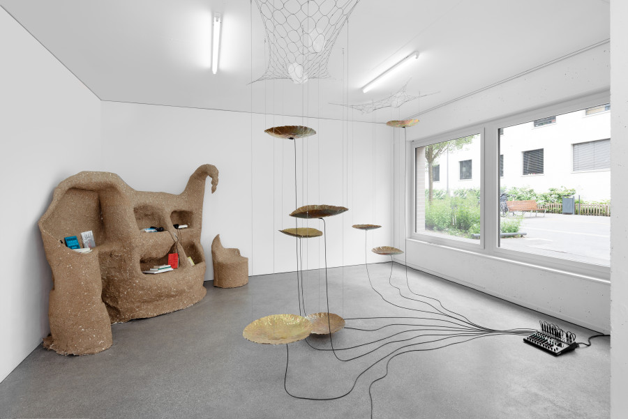 Exhibition view, Courants soniques, Lisa Mazenauer & Emilie Moor, Espace 3353, 2024. Photo credit: Thea Giglio
