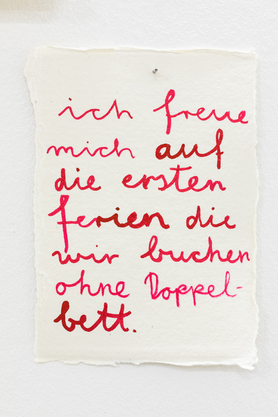 Exhibition view, Love, Gruppenausstellung in der Kunsthalle Luzern, Kunsthalle Luzern, 2025. Photo credit: Kilian Bannwart