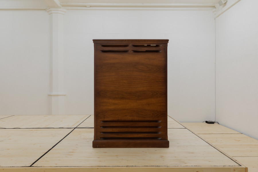 Installation view, SOMA5, Tobias Maria Koch, KRONE COURONNE, 2025. Photo credit: Guadalupe Ruiz