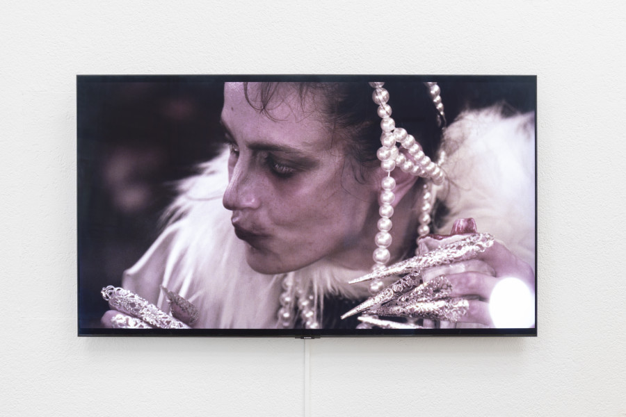 Madison Bycroft, KRONE COURONNE, 2025. Credit photo: © Michal Schorro