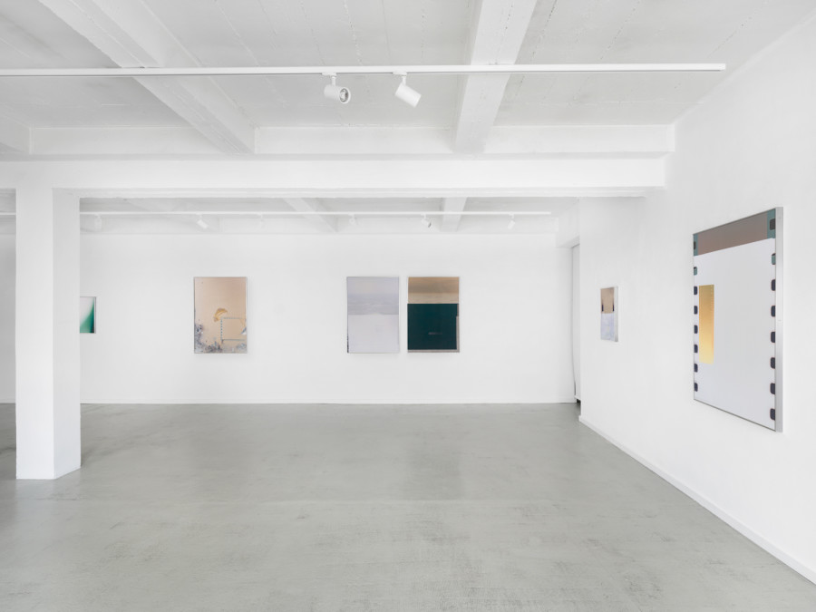 Exhibition view, Sebastian Stadler, Aqua Tuning, Galerie Heinzer Reszler, 2025. Courtesy of the artist and the gallery. Photo credit: Julien Gremaud