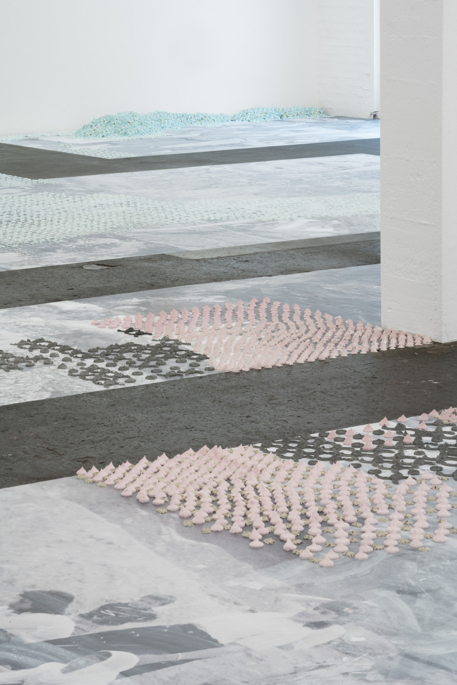 Melike Kara, «Emine`s Garden», exhibition view, 2023. Photo: Kunst Halle Sankt Gallen, E. Sommer. Courtesy: the artist Jan Kaps, Cologne & Peres Projects, Berlin