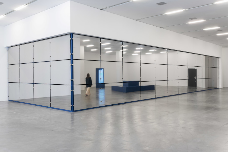 Exhibition view, Pilvi Takala, Close Watch, 2022, Migros Museum für Gegenwartskunst, Multi-channel video installation, spyglass. Courtesy Carlos/Ishikawa, Helsinki Contemporary and Stigter van Doesburg. Photo: Flavio Karrer