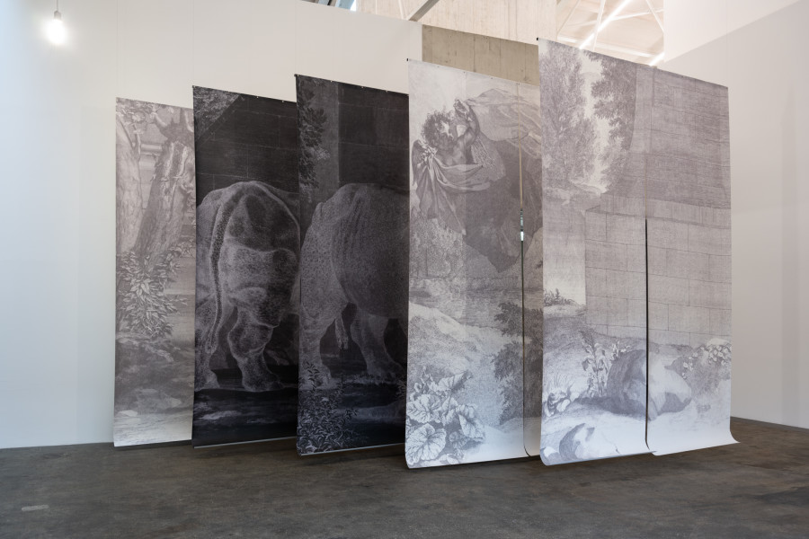 Juliette Uzor, Kulisse (corporate fantasy), 2023. Courtesy of the artist und oh la la performing arts production. Ausstellungsansicht / Installation view Kunsthaus Baselland 2025. Foto / Photo: Finn Curry