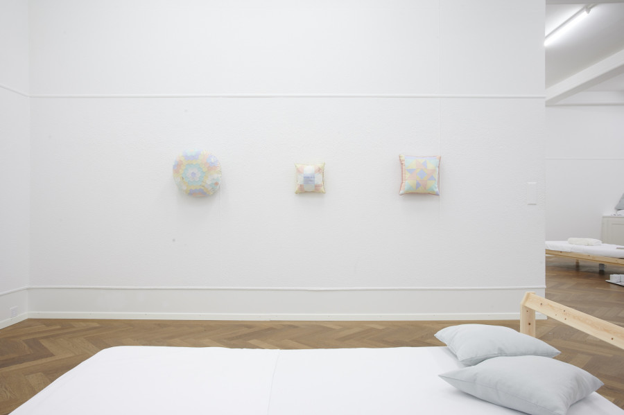 Installation view, Sweet Crip, KRONE COURONNE, 2023. Credits © Alizée Quinche
