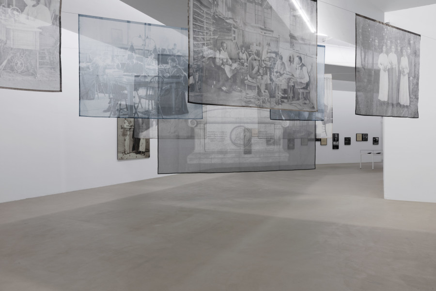 Exhibition view, Carrie Mae Weems, The Evidence of Things Not Seen, Kunstmuseum Basel, 2023-2024. © bei der Künstlerin / the artist. Courtesy the Artist, Jack Shainman Gallery and Galerie Barbara Thumm. Photo Credit: Gina Folly