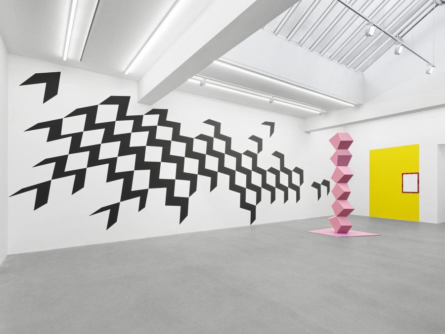 Installation view, Wall Works & Sculptures, Galerie Eva Presenhuber, Waldmannstrasse, Zurich, 2025. © the artists. Courtesy the artists and Galerie Eva Presenhuber, Zurich / Vienna. Photo: Stefan Altenburger Photography, Zürich