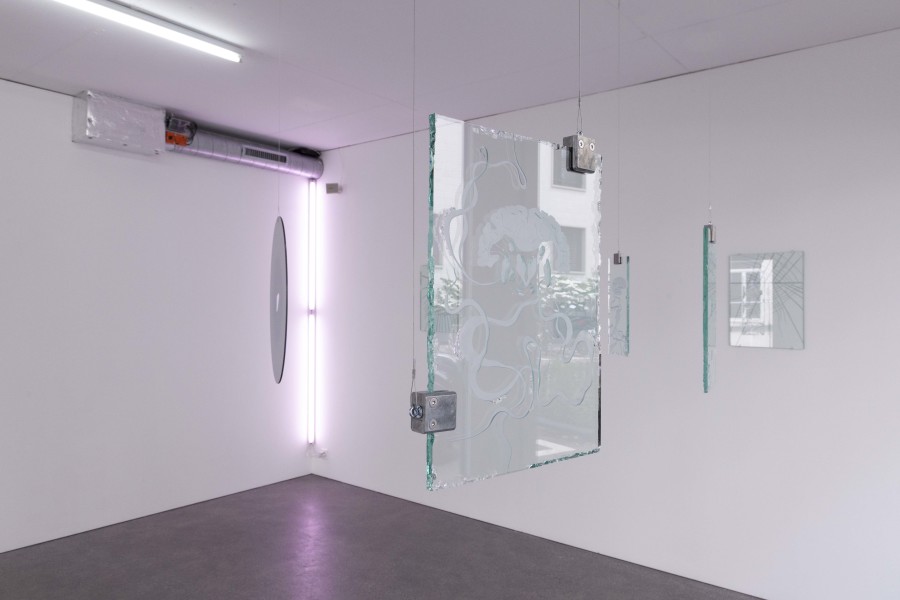 Eva Zornio: Redevenir poisson, Exhibition view, 2023, Espace 3353, photo: Anastasia Mityukova.