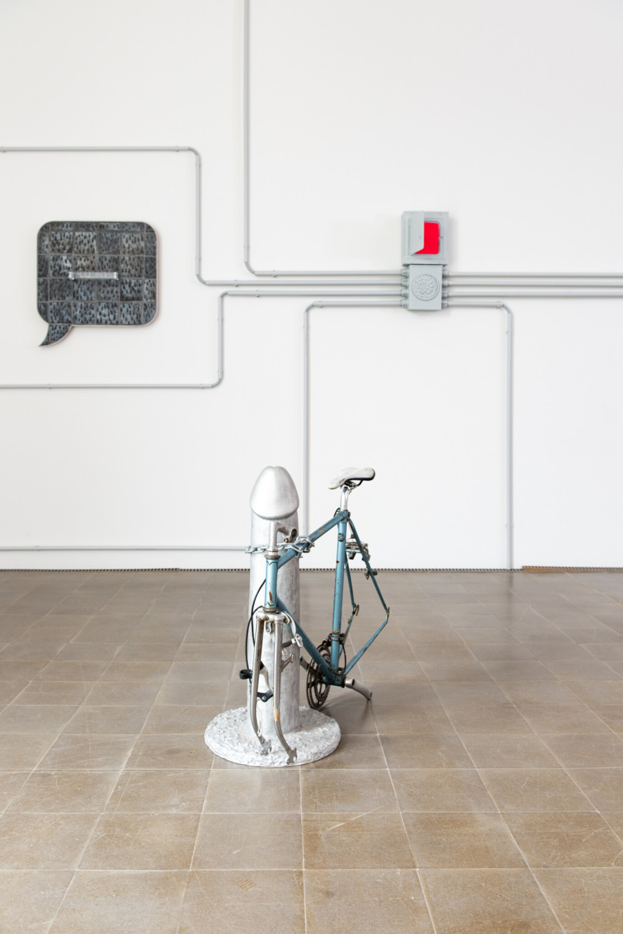 Liz Craft, Me Princess, Ausstellungsansichten / vues d’exposition / exhibition views Kunsthaus Centre d’art Pasquart 2023, courtesy the artist, Fotos / photos: Lea Kunz