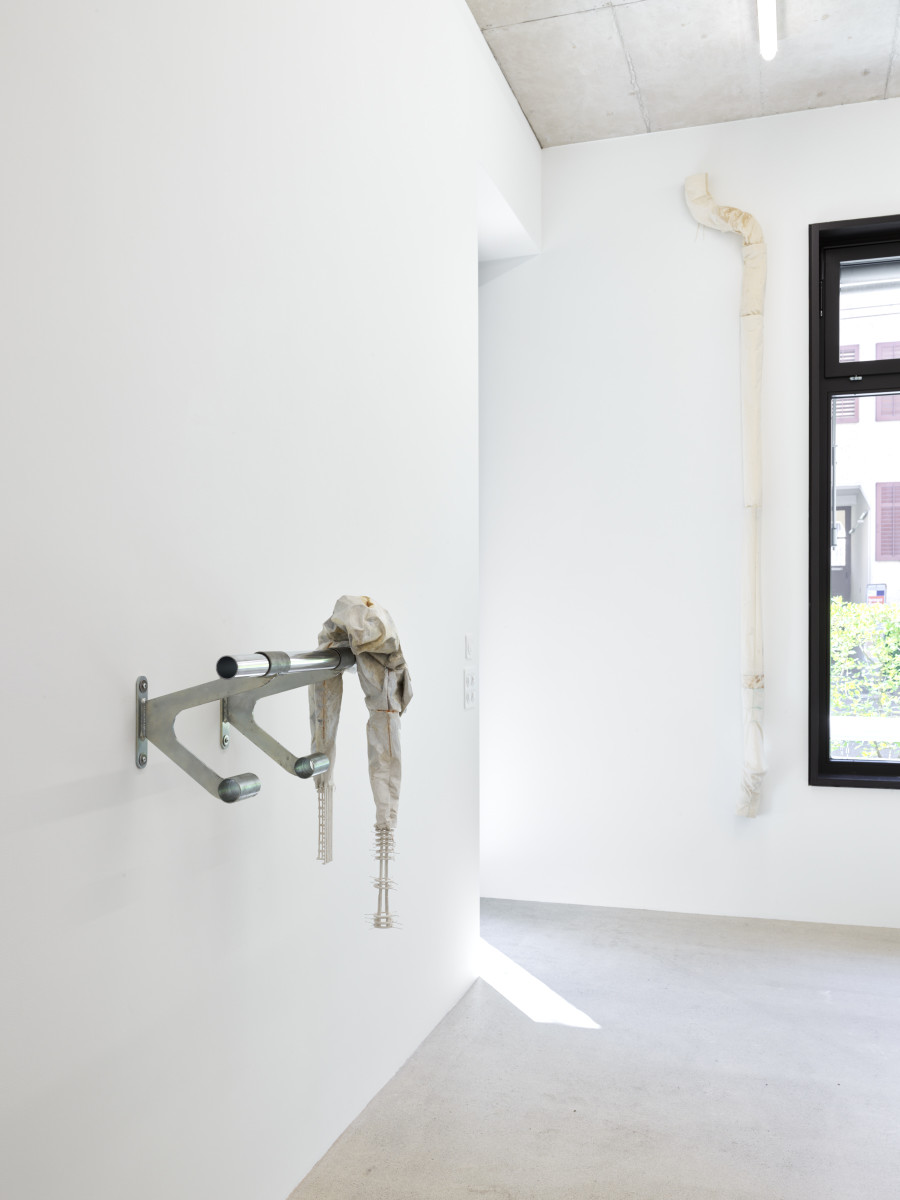 Installation view, Christiane Blattmann, Submissive Sculpture, Damien & The Love Guru, Zürich, 2025. Courtesy of the artist and Damien & The Love Guru, Brussels/Zurich. Photography : Felix Jungo