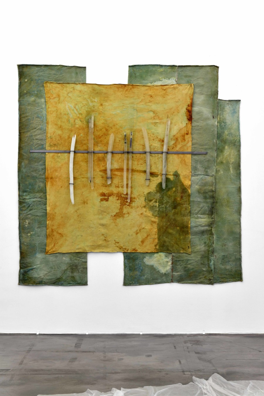 After it Saturates (f. L.B), 2023, Water, glass, textile, copper sulfate, iron oxide, wax, steel, 193 x 193 cm. Photography courtesy Zoé Aubry and Looming