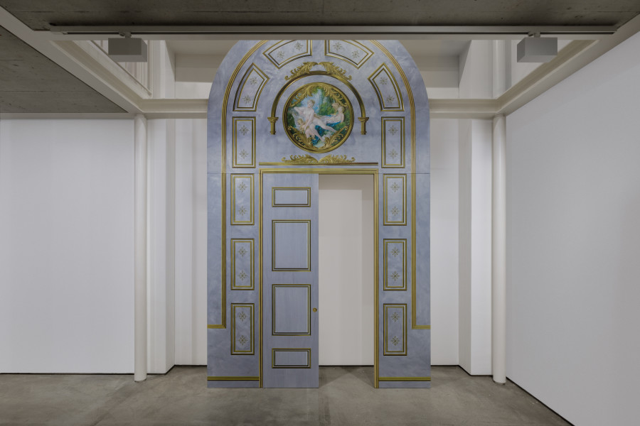Marius Steiger, Door (Consoling Love), 2025, Öl und Acryl auf Leinen / Oil and acrylic on linen, 410 x 240 x 4.5 cm, Kunst Raum Riehen, 2025. Courtesy the artist, Blue Velvet, Zurich. Photo: Gina Folly