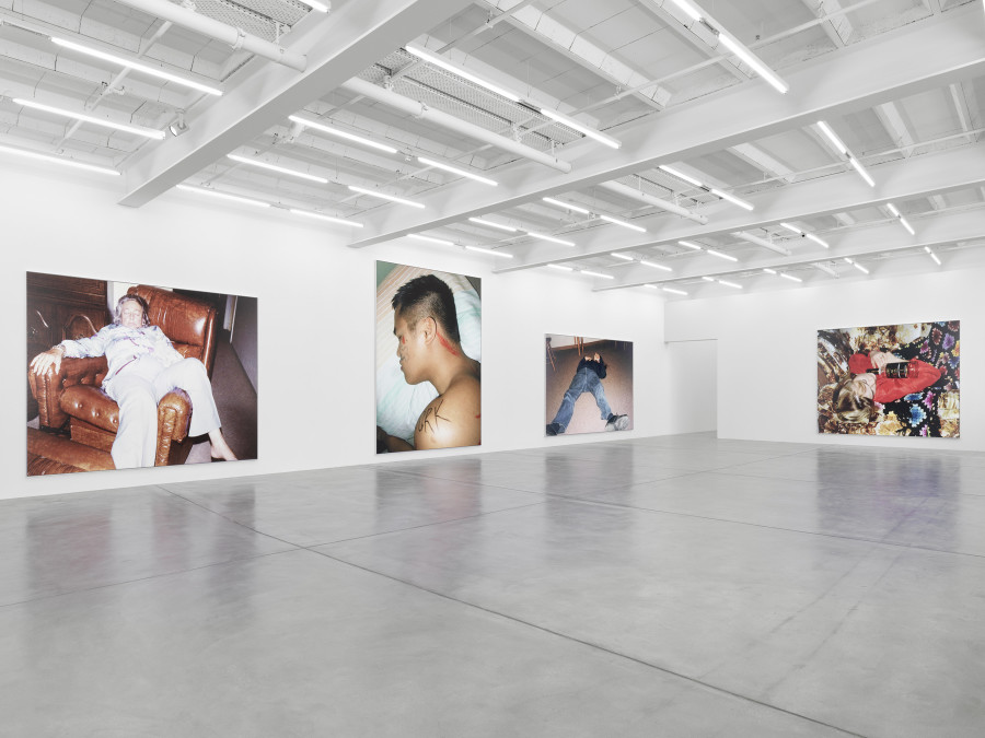 Installation view, Steven Shearer, The Golden Recline, Galerie Eva Presenhuber, Maag Areal, Zurich, 2025. © Steven Shearer. Courtesy the artist and Galerie Eva Presenhuber, Zurich / Vienna. Photo: Stefan Altenburger Photography, Zürich