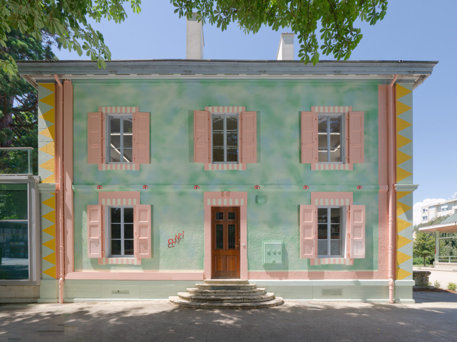 Hippolyte Hentgen, Friselis, Façade Est, ©Villa du Parc -centre d’art contemporain, Annemasse, 2025, photographie Aurélien Mole
