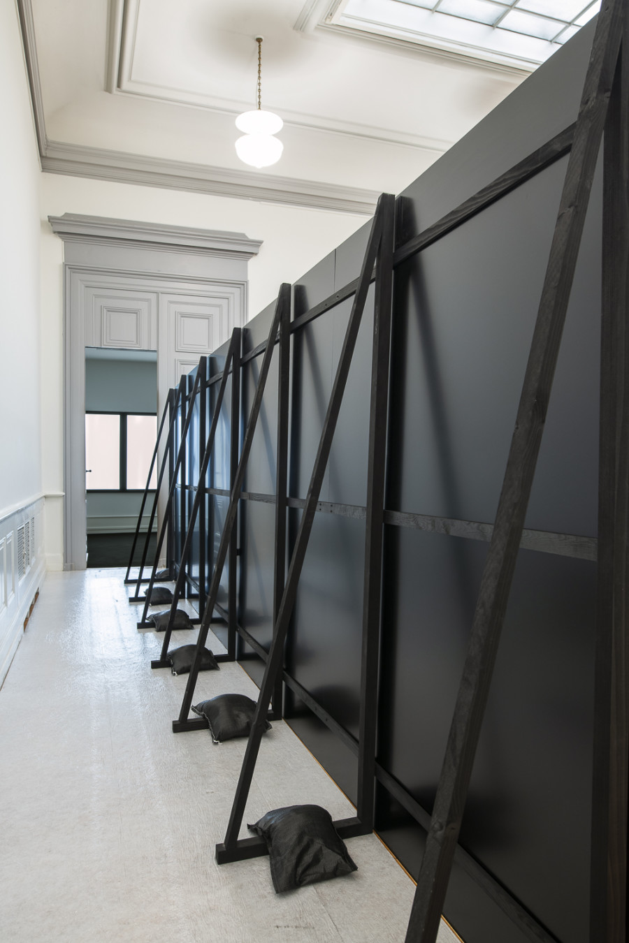 Exhibition view, Yul Tomatala, FAUX JOUR, Société des Arts de Genève, 2025. Photo credit: Greg Clément