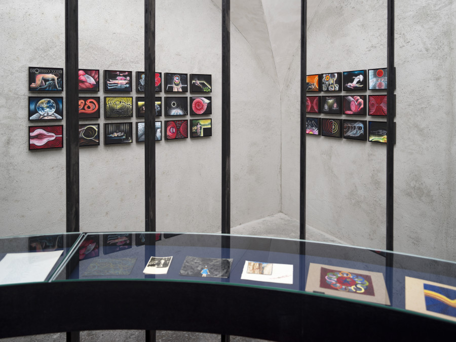 Exhibition view Emma Jung & Rebecca Ackroyd «Tage und Nächte», Cabaret Voltaire 2025; Exhibits by Emma Jung-Rauschenbach; Rebecca Ackroyd, The World as I see it (Series), 2022–ongoing. Photo: Cedric Mussano. Courtesy: the artist.