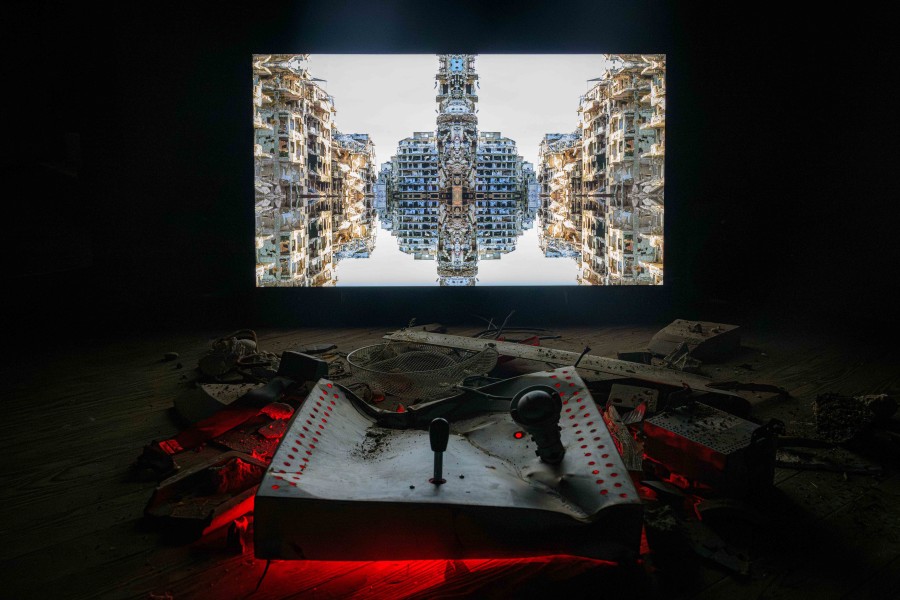 Michel Winterberg, Der Versuch eines Wiederaufbaus, 2022, Michel Winterberg, Drifting Futures, Galerie für Gegenwartskunst E-WERK, Freiburg im Breisgau, 2026. Courtesy: the artist and Galerie für Gegenwartskunst E-WERK. Photo: Marc Doradzillo