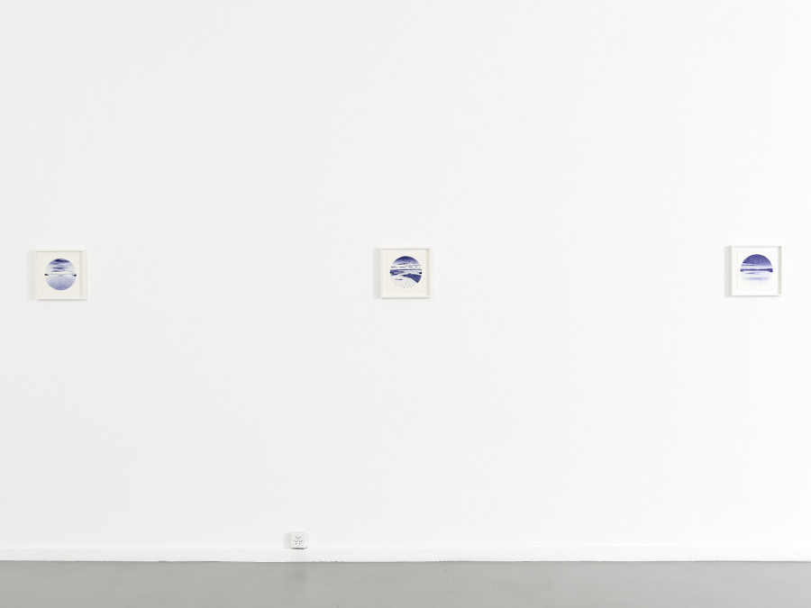 View of the exhibition Caroline Bachmann, DIX MATINS, CEC, 2024 © Sandra Pointet Exhibition from March 14 to May 30, 2025. DIX MATINS. Ten litographs, two colours, on Velin BFK Rives 300 g/m2 paper, 20 x 20 cm, numbered I to X, dated and signed (initials: CB), housed in a box, front drop, 21 x 21 x 2 cm, satin Chaumont luxe board, 700 g, mass-dyed paper, Toile du Marais 162 g/m2, with a colophon in the bottom of the box, black digital print on uncoated white paper, 200 g, 20 x 20 cm. Edition of 15 copies, 3 e.a. and 2 HC, numbered on each lithograph and numbered, dated and signed (signature) on the colophon. Printed by: Idem, Paris, box: Produced by Jean Losey, Geneva. Published by the Centre d’édition contemporaine, Geneva, 2024. Courtesy Centre d’édition contemporaine, Geneva. Photo : © Sandra Pointet