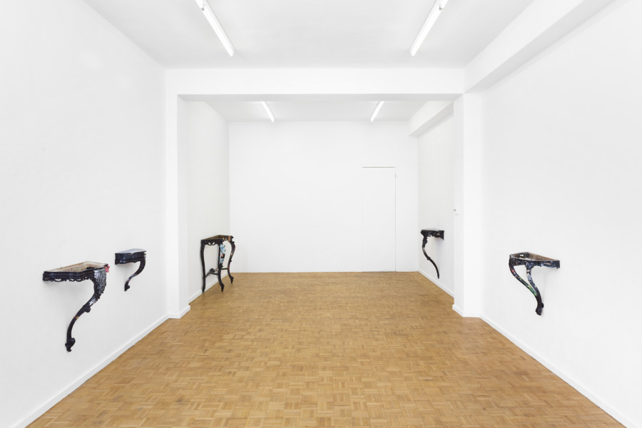 Exhibition view, Virginia Ariu, Exercises of Abstraction, Sentiment, Zürich, 2025. Photo credit: Philipp Rupp / Julien Gremaud. Courtesy of the artist and Sentiment