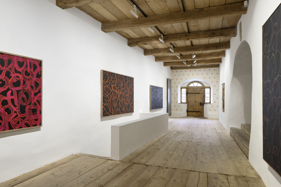 donna Kukama, Installation view, transcendence, Galerie Tschudi Zuoz, 2023. Photo: Ralph Feier, Courtesy of the artist and Galerie Tschudi
