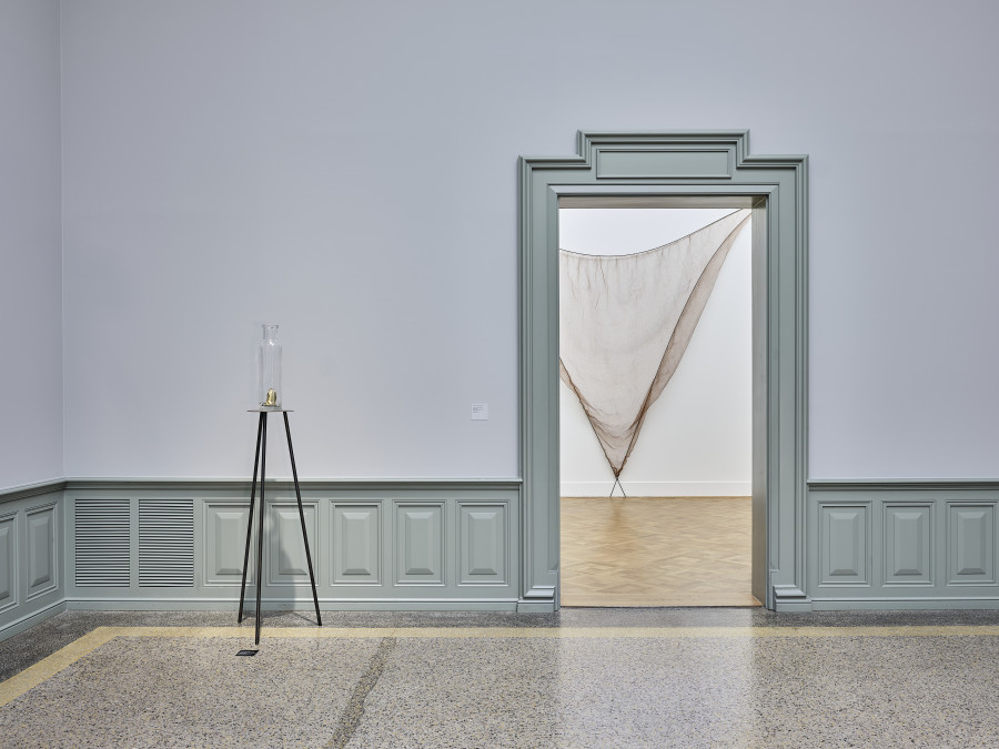 Installation view ‘Marisa Merz. Ascoltare lo spazio / Listen to the Space’, Kunstmuseum Bern, 2025, photo: Rolf Siegenthaler, © Kunstmuseum Bern