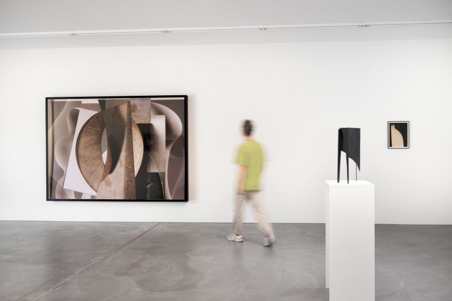 Exhibition view, Erin Shirreff, Table Muse, von Bartha, Basel, 2025. Photo: Andreas Zimmermann / von Bartha