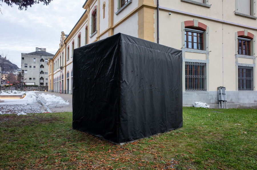 Installation view, Richard Jean, Trous Noirs, Lemme, 2023-2024. Photo credit: Romain Iannone
