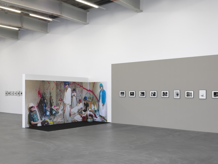 Installation view, ART CLUB2000, Selected Works 1992-1999, Kunsthalle Zürich, 2021, photo: Annik Wetter