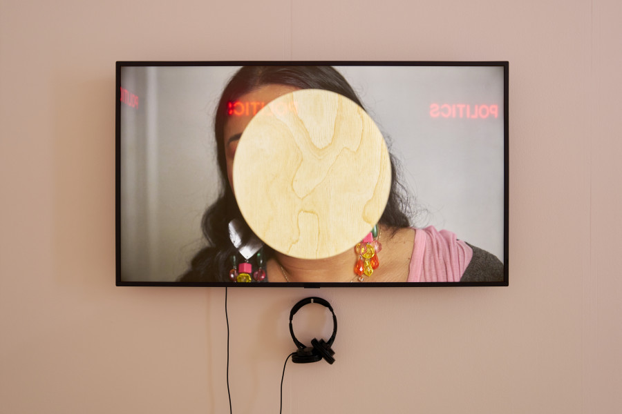 Hannah Black, Broken Windows, 2022. Photo: Guillaume Python. Courtesy of the artist and Arcadia Missa, London