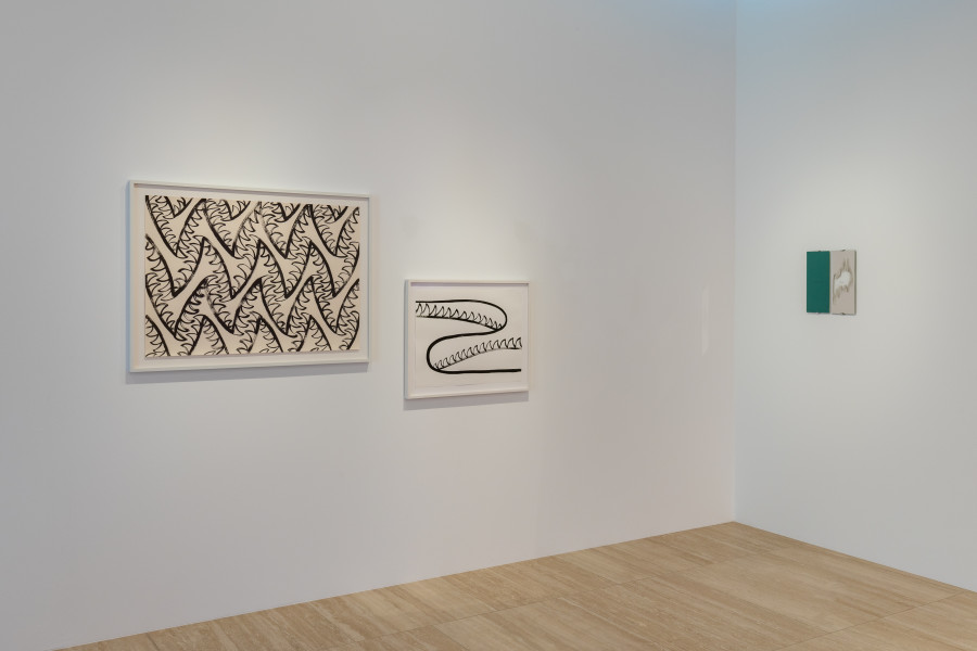 Left: Sam Porritt, Springing Traps, 2021. Middle: Sam Porritt, Lying in Weight, 2019. Right: Vittorio Santoro, A Clear Scraped Mirror (Le miroir; Le psychopathe; La normalité), 2022. Photo: Kilian Bannwart