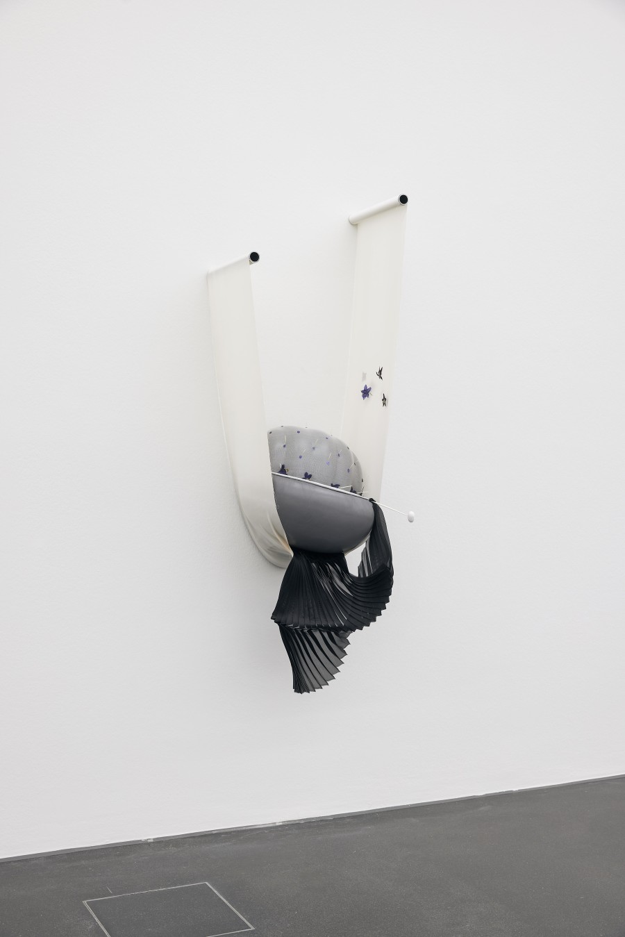 Maude Léonard-Contant, Mes ancolies, 2023, cactus thorns, dark columbine, leather, organza, pleated organza, porcupine quill, silk tulle, silk co- coon, slender wood violet petals, snowqueen columbine, steel, wood. Photo: Moritz Schermbach