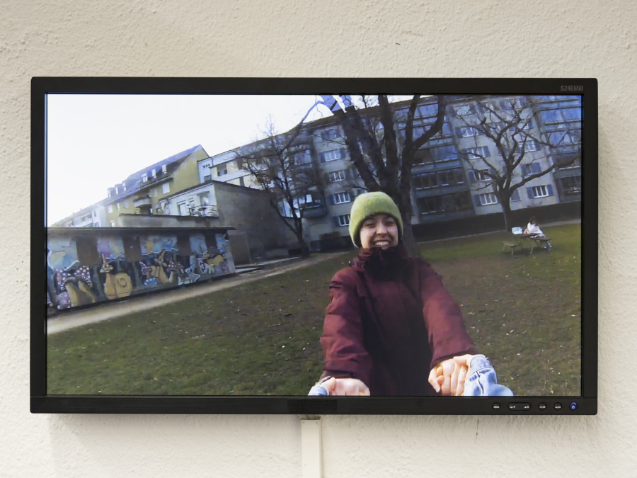 Installation view, Virginie Sistek, Merveilleuse Vue, Toute Ma Joie Sur Un Nuage, Tunnel Tunnel, 2025. Photo credit: Julien Gremaud