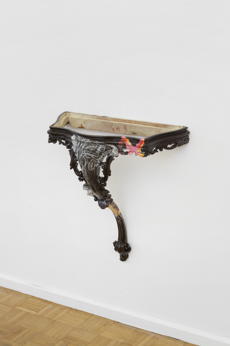 Virginia Ariu, Secret twins, 2025, Wood, magazine clippings, varnish, primer, vinyl glue, 64 x 58.5 x 30 cm. Exhibition view, Virginia Ariu, Exercises of Abstraction, Sentiment, Zürich, 2025. Photo credit: Philipp Rupp / Julien Gremaud. Courtesy of the artist and Sentiment