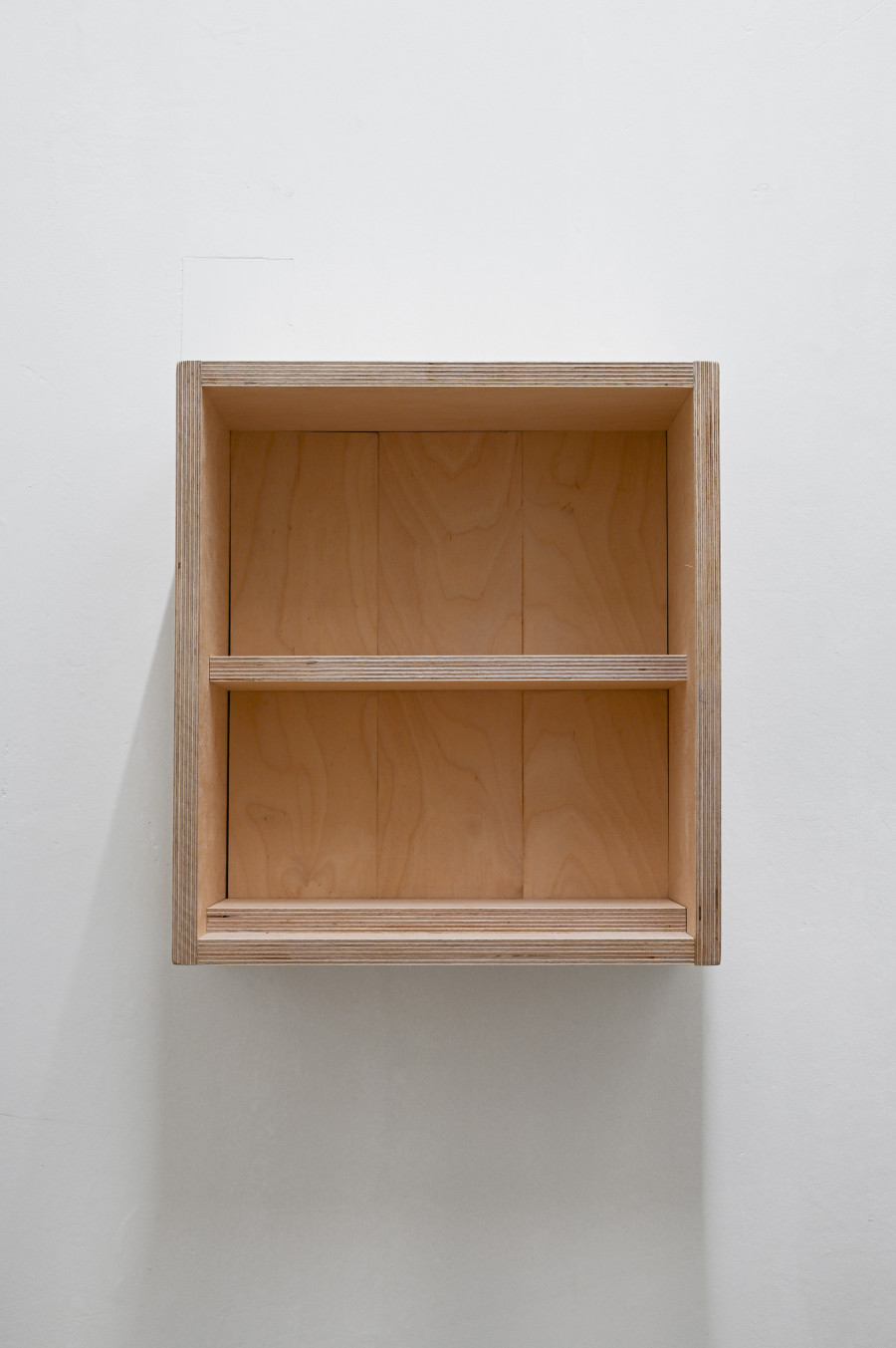 Jason Hirata, "Accumulator," 2025, Jason Hirata, "Vergeltung" at Kaiserwache, Freiburg im Breisgau, 2025. Courtesy: the Artist and Kaiserwache. Photo: Stefan Lux