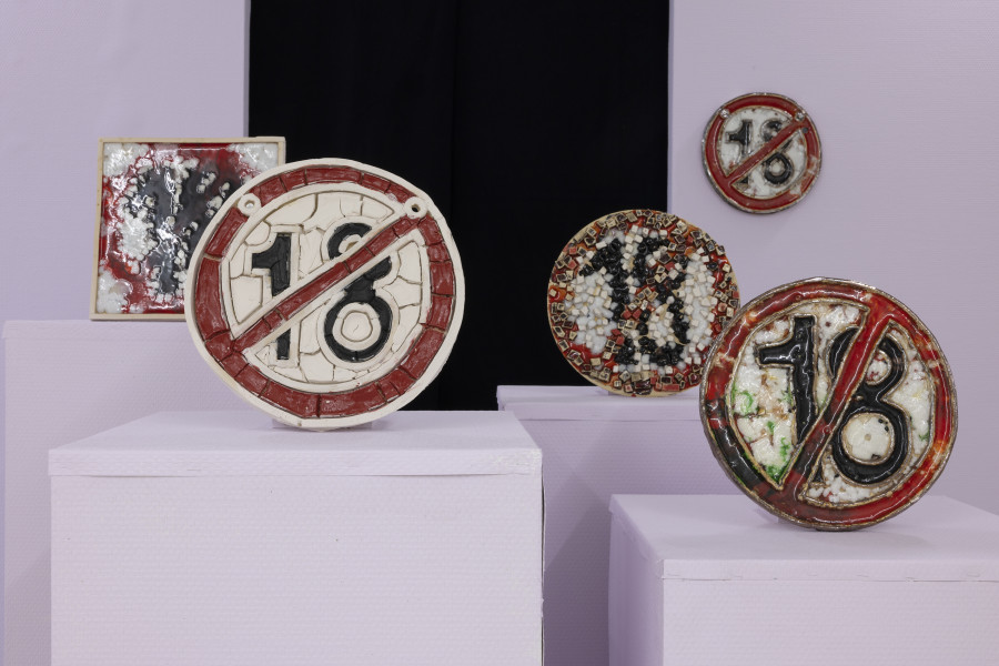 Leon Höllhumer, Unter 18 Verboten, 2025, ceramic, glass, 30 × 30 × 2 cm each. Photography: Gina Folly / all images copyright and courtesy of the artists and For, Basel
